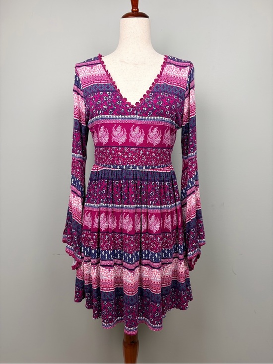 BONGO Dresses & Skirts - Bongo Boho Babydoll Dress Womens M Pink Paisley Bell Sleeve Keyhole Back